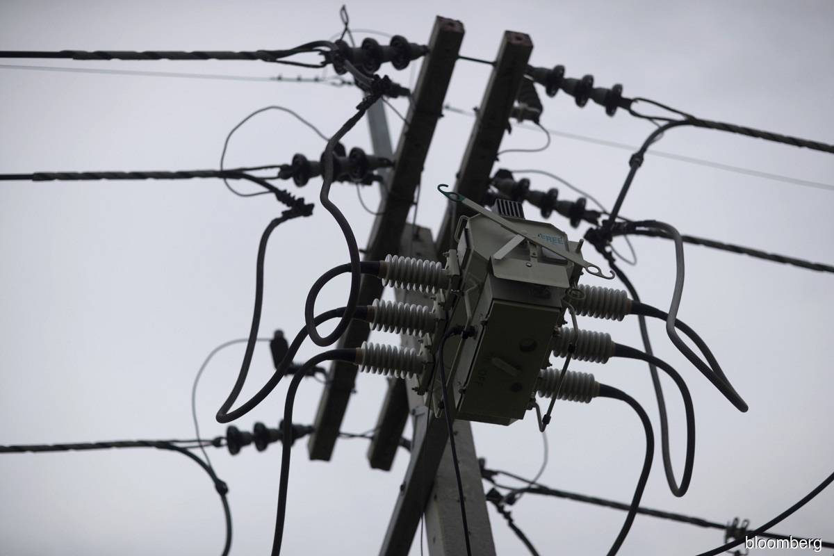 Electricity rebate, discount subject to govt's financial position, says Takiyuddin